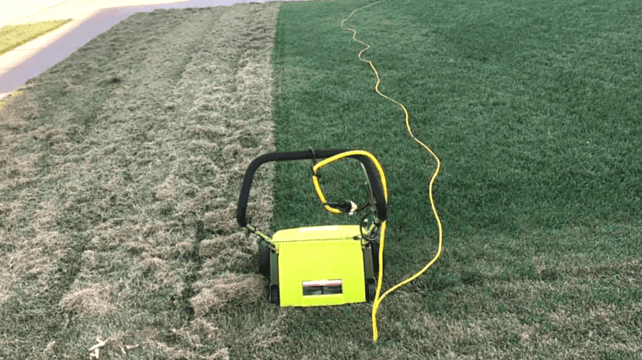Dethatching machine